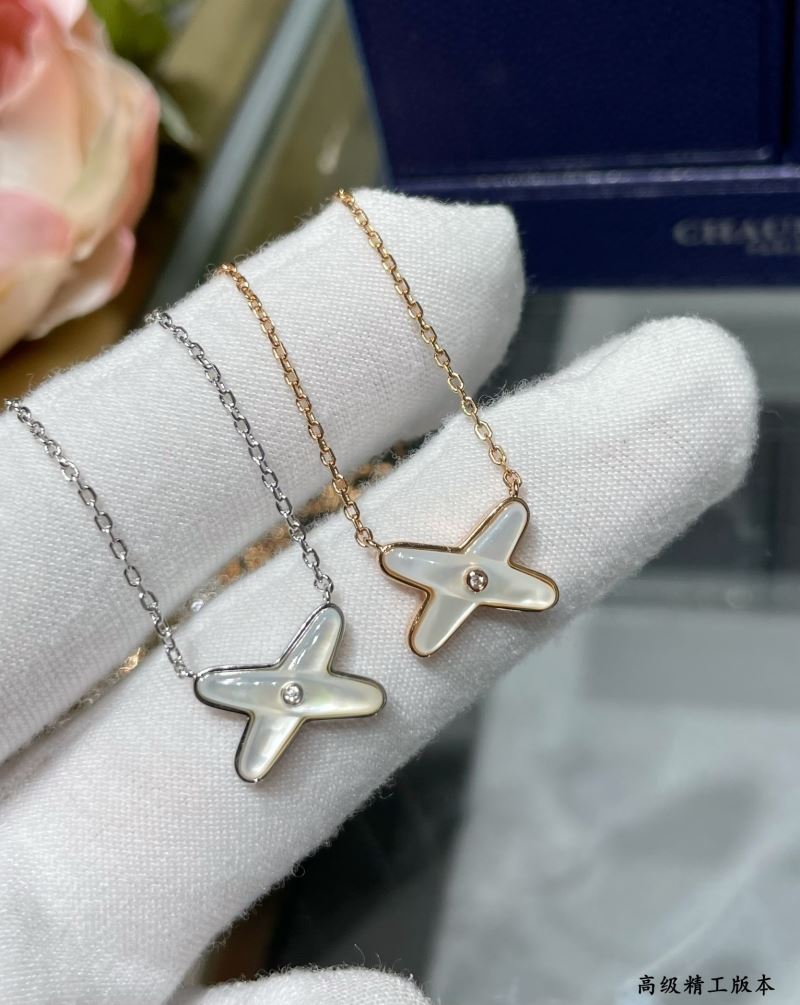 CHAUMET